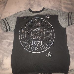 Men’s shortsleeve gray and black affliction Tshirt